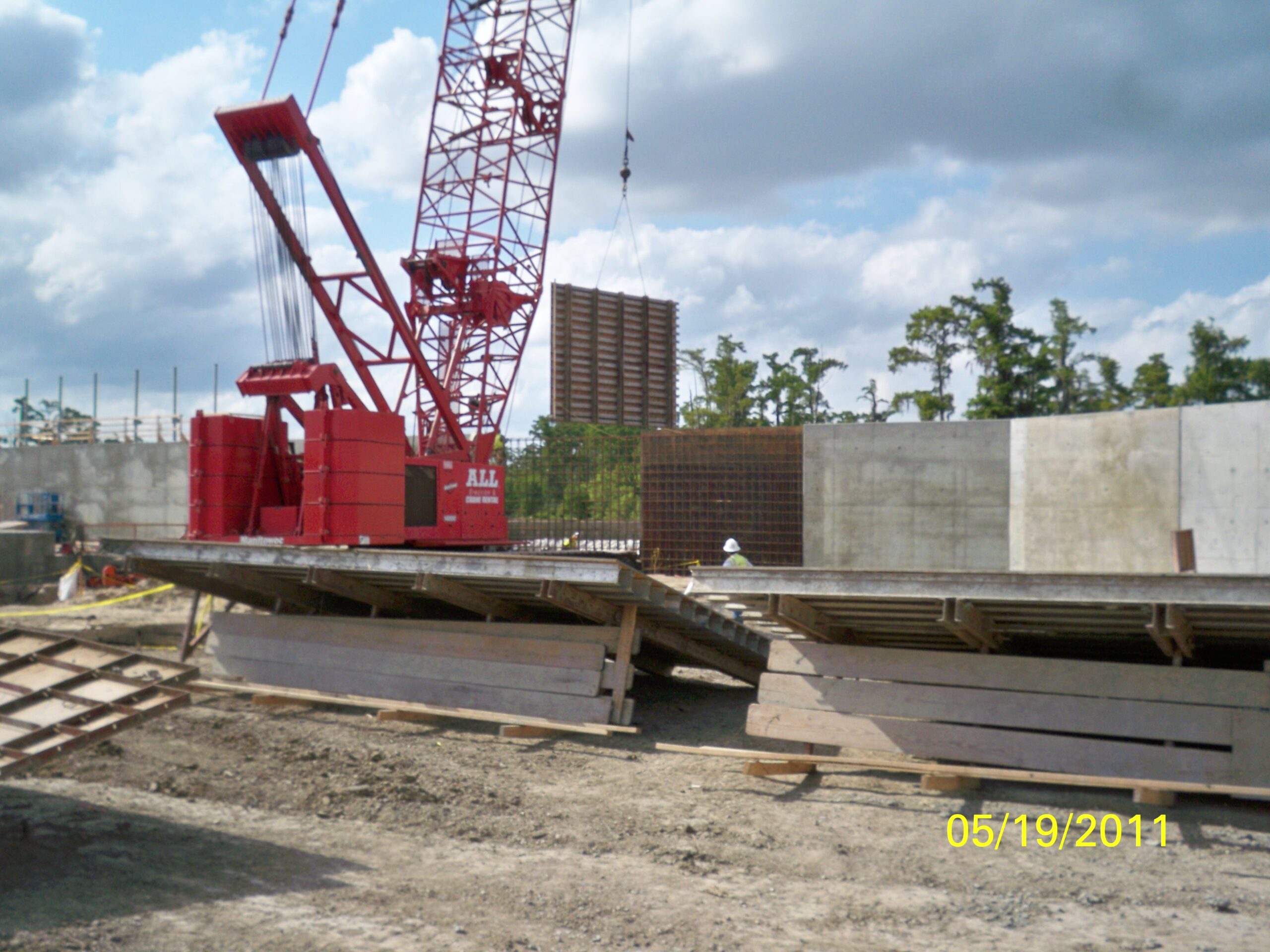 LPV07b.2 Cross Bayou Drainage Pump Station and Levee